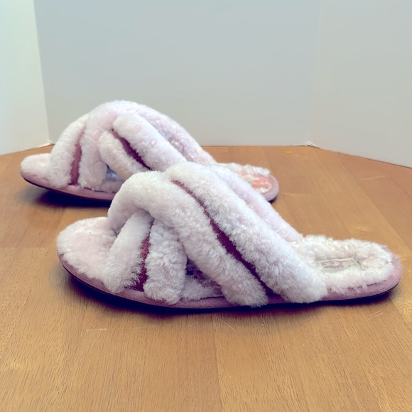 UGG Scuffita Pink fluffy shearling slipper 10 - Picture 4 of 9